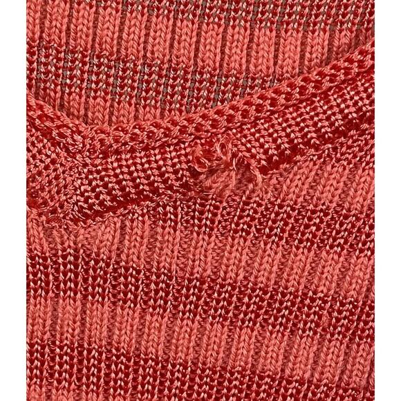 Red Sleeveless Ribbed Top - Picture 10 of 11